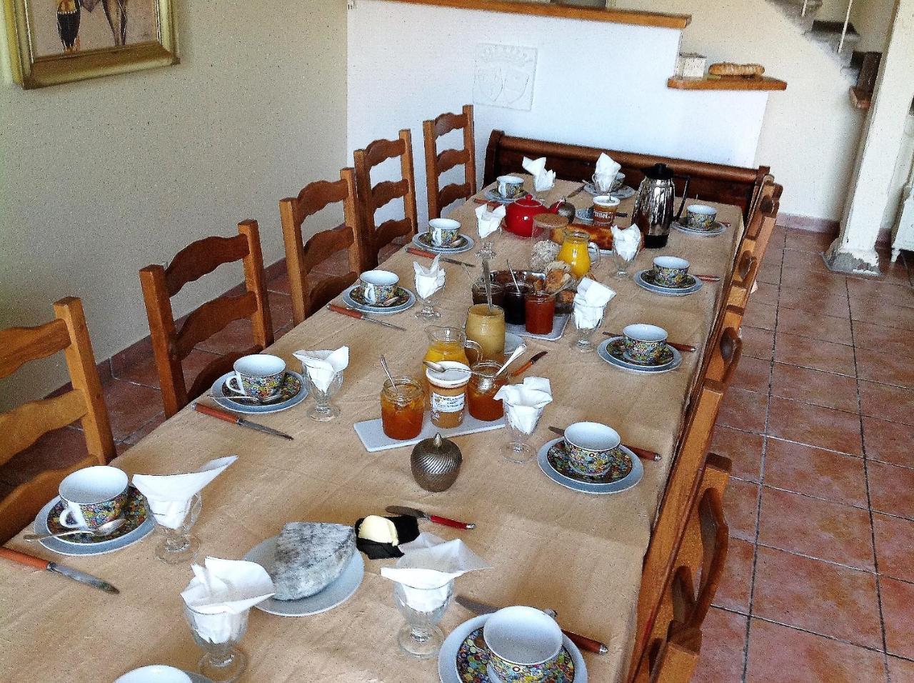 Les Malvaux Acomodação com café da manhã Huriel Exterior foto